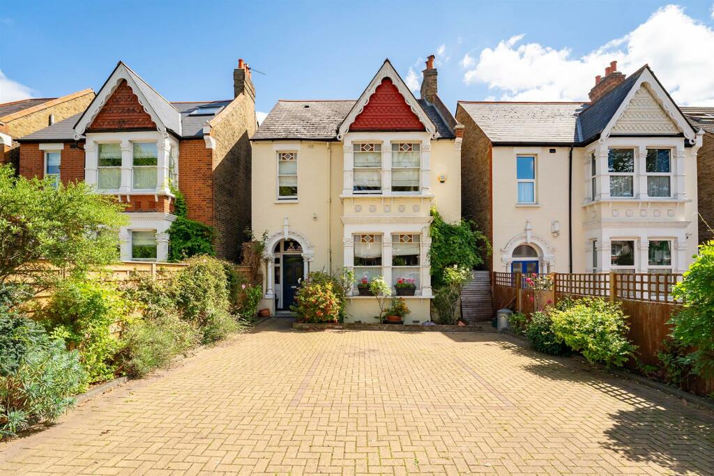 5 bedroom detached house for sale in Argyle Road, St Stephens, Ealing, W13