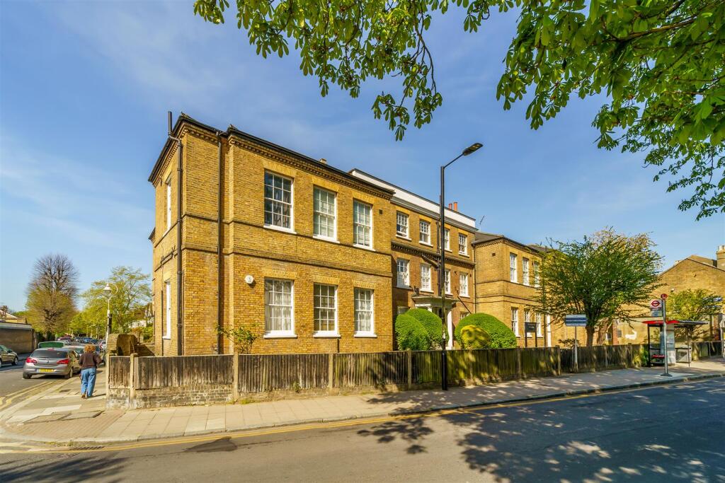 Main image of property: Ealing Court Mansions, Ealing, W5