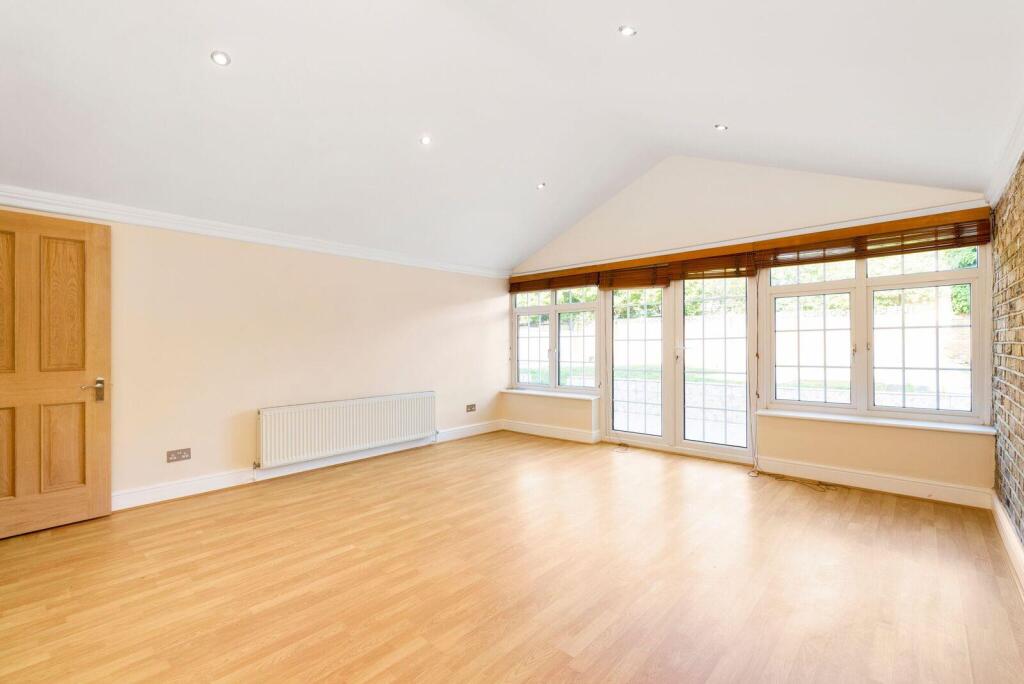 Main image of property: Hanger Lane, Ealing, W5