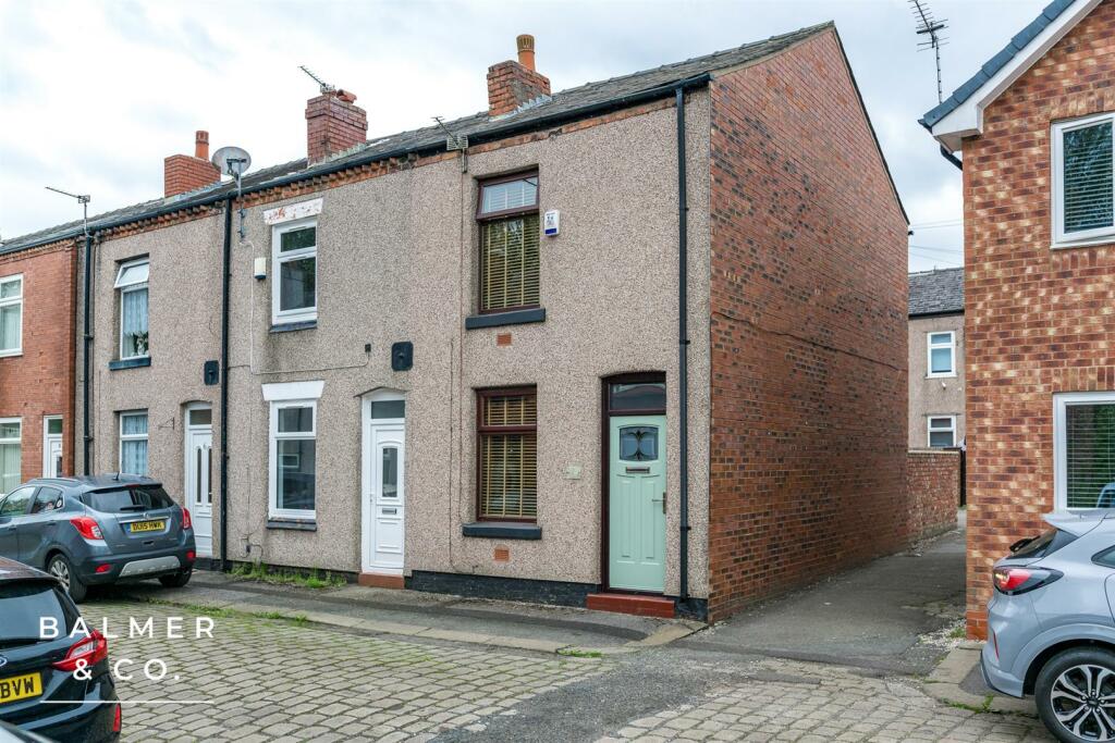 2 bedroom end of terrace house for sale in Holt Street, Tyldesley, M29