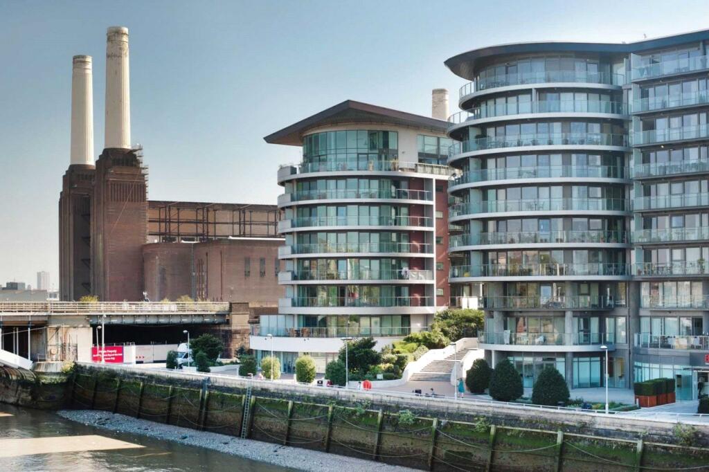 Main image of property: Queenstown Road, London