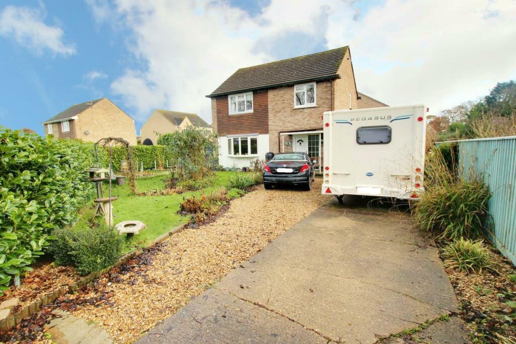 3 bedroom detached house for sale in Provost Road, Manby, Louth, LN11
