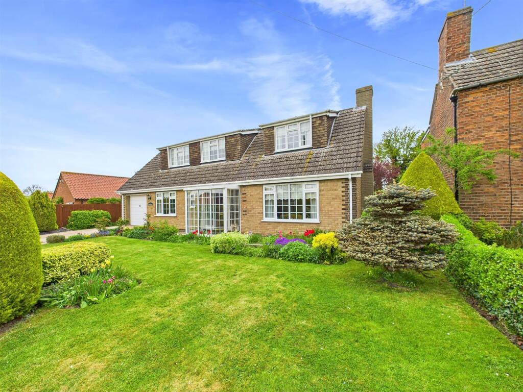 3 bedroom detached house