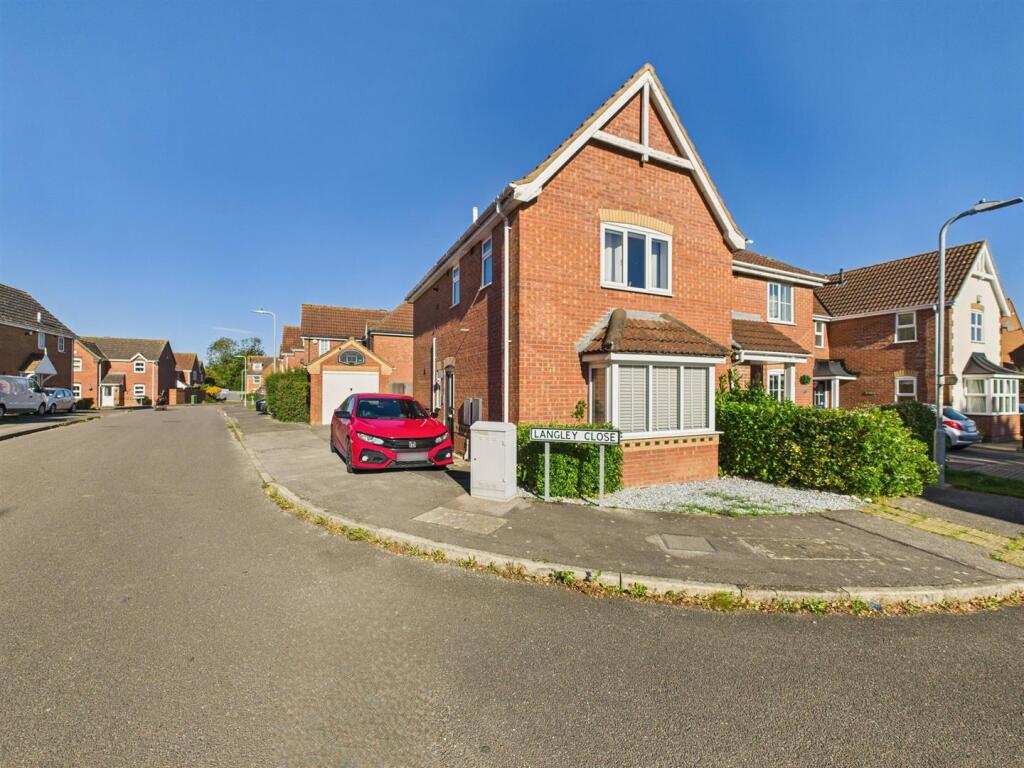 Main image of property: Eresbie Road, Louth