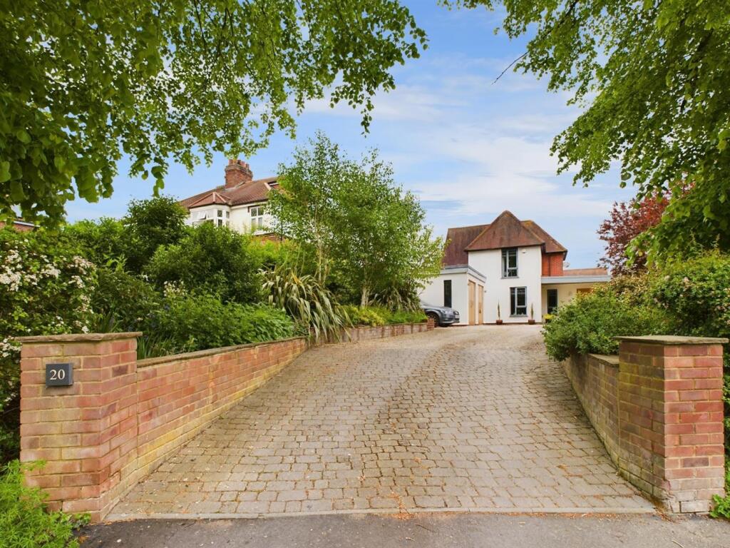 Main image of property: Horncastle Road, Louth