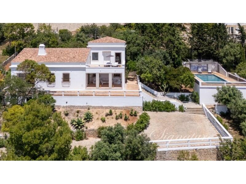 Main image of property: Algarve, Santa Bárbara de Nexe
