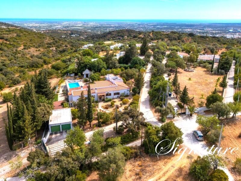 Main image of property: Algarve, Santa Bárbara de Nexe