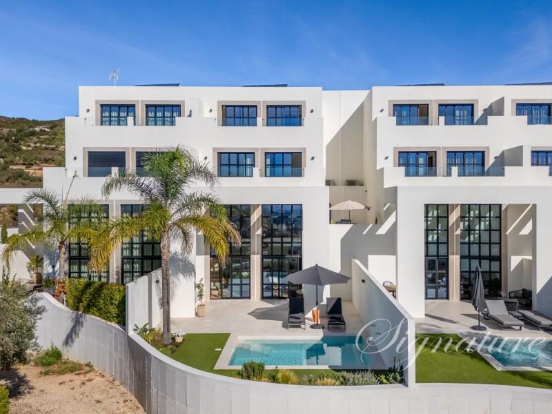 Main image of property: Algarve, Santa Bárbara de Nexe