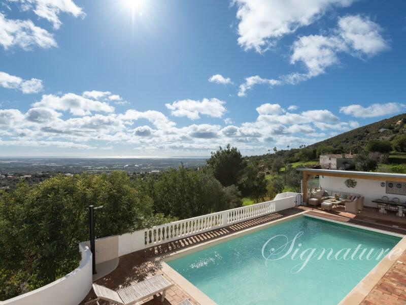 Main image of property: Algarve, Santa Bárbara de Nexe
