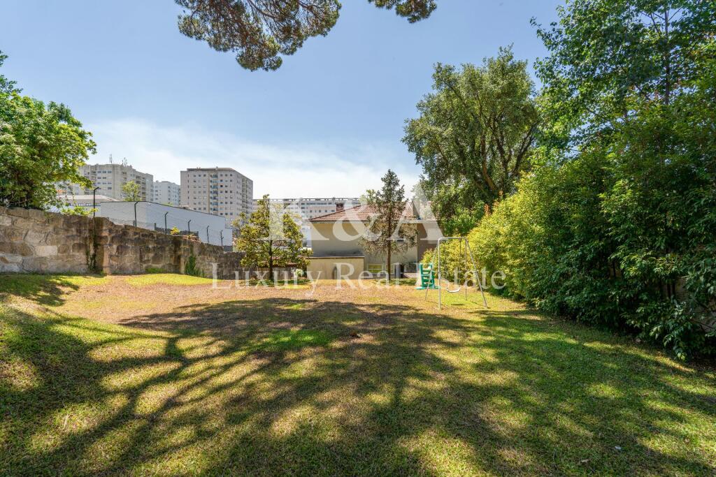 Main image of property: Oporto, Oporto