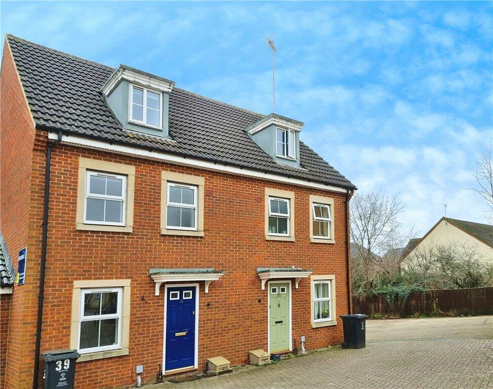 3 bedroom semidetached house for sale in Prospero Way, Swindon