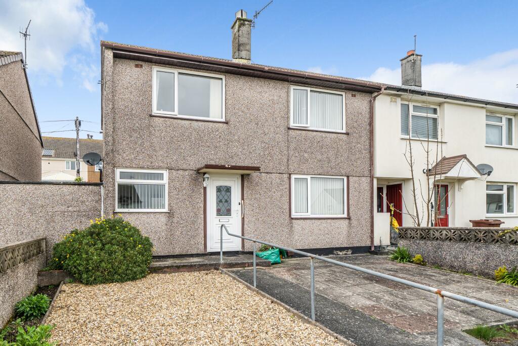 3 bedroom terraced house for sale in Maker View, Stoke, Plymouth, PL3