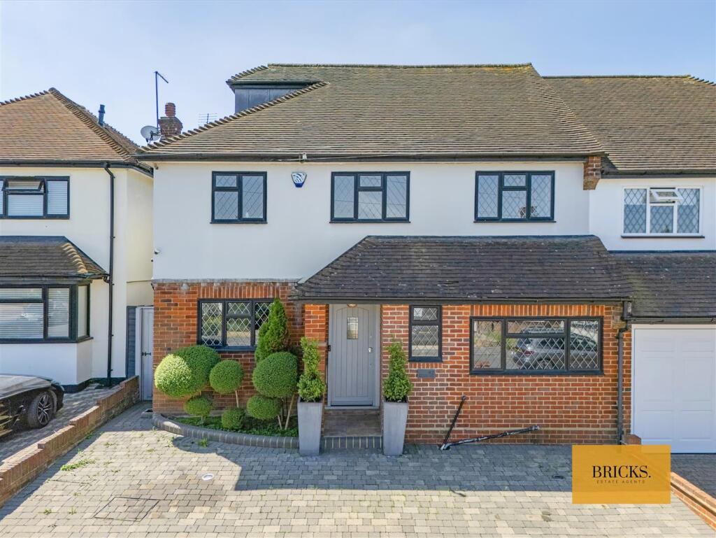 Main image of property: Dickens Rise, Chigwell