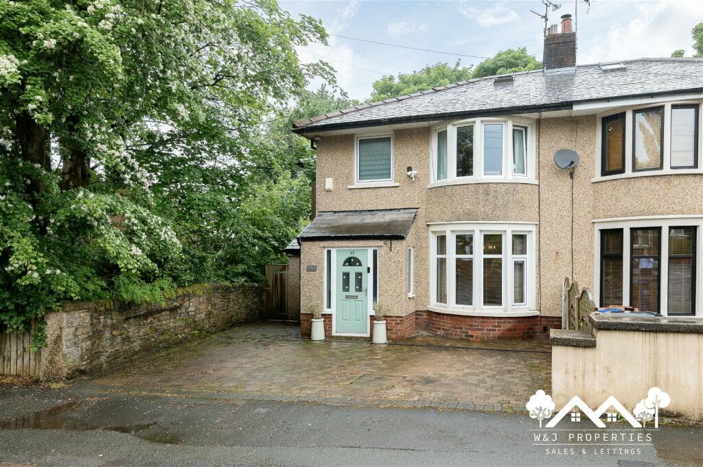 3 bedroom semidetached house for sale in Mayfield Avenue