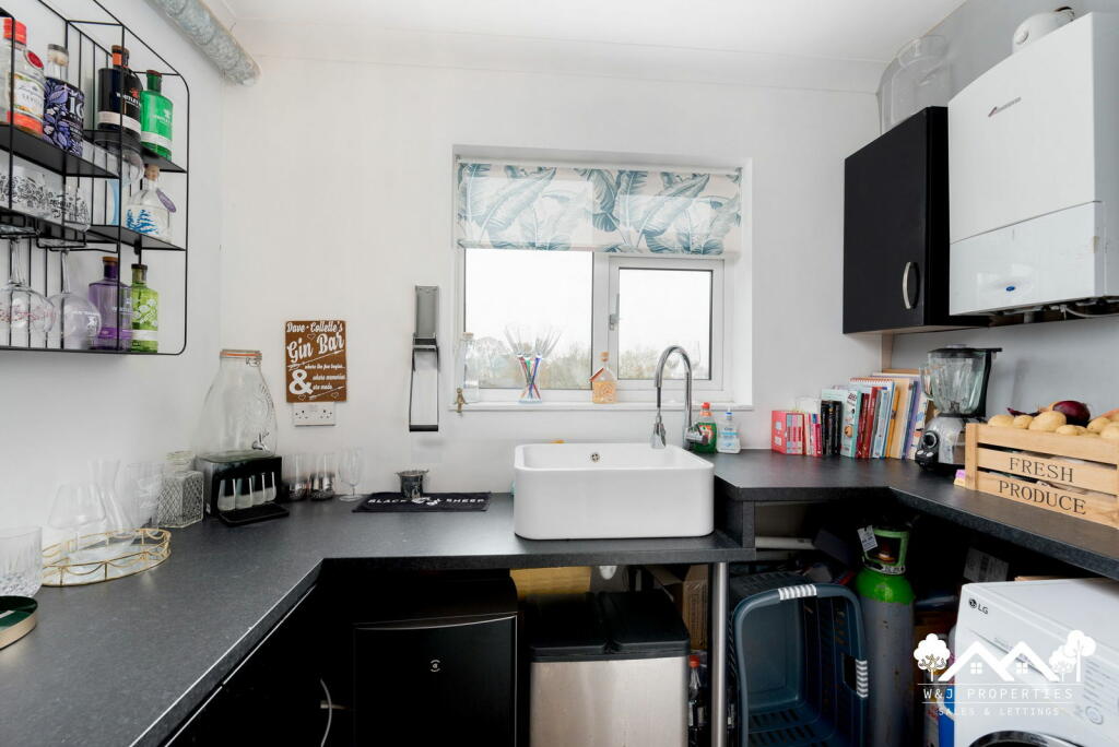 Additional property image - Sunnymere Drive, Sunnyhurst, Darwen, BB3