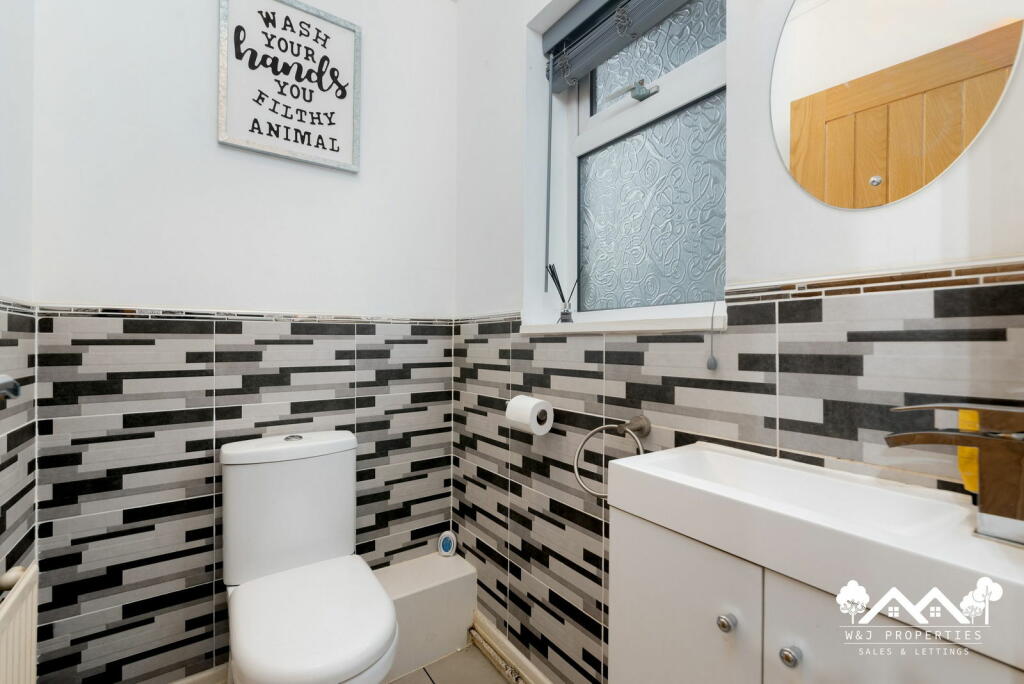 Additional property image - Sunnymere Drive, Sunnyhurst, Darwen, BB3