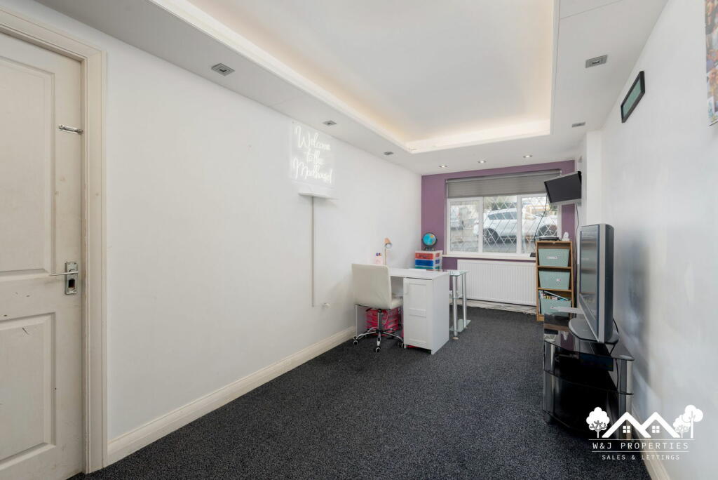Additional property image - Sunnymere Drive, Sunnyhurst, Darwen, BB3