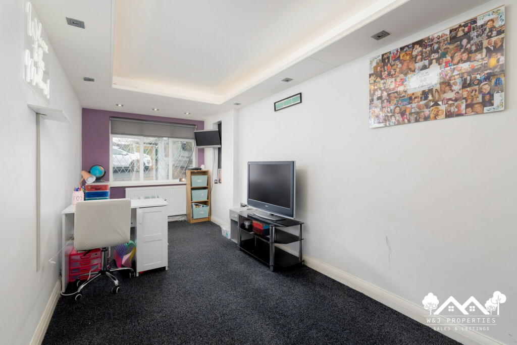 Additional property image - Sunnymere Drive, Sunnyhurst, Darwen, BB3