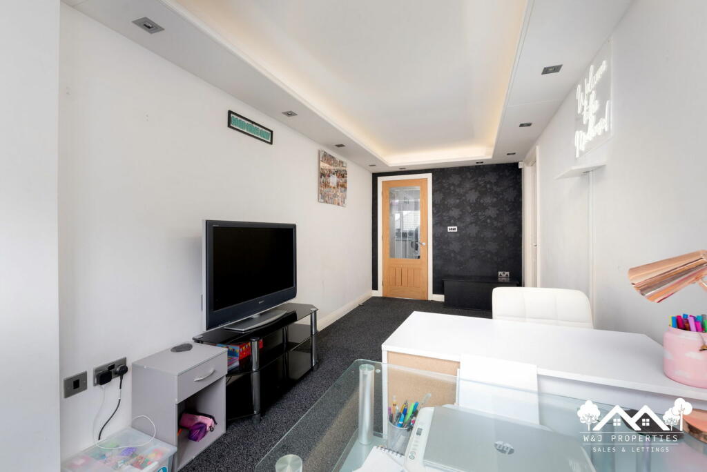Additional property image - Sunnymere Drive, Sunnyhurst, Darwen, BB3
