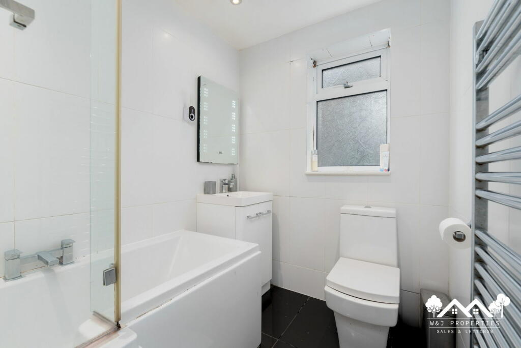 Additional property image - Sunnymere Drive, Sunnyhurst, Darwen, BB3