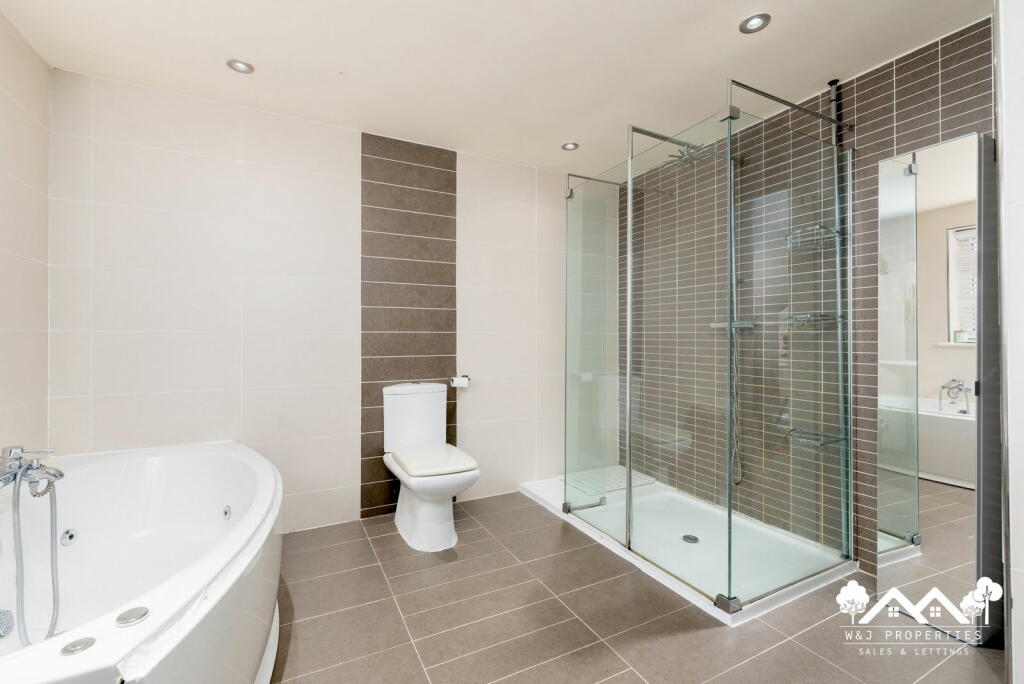 Additional property image - Sunnymere Drive, Sunnyhurst, Darwen, BB3