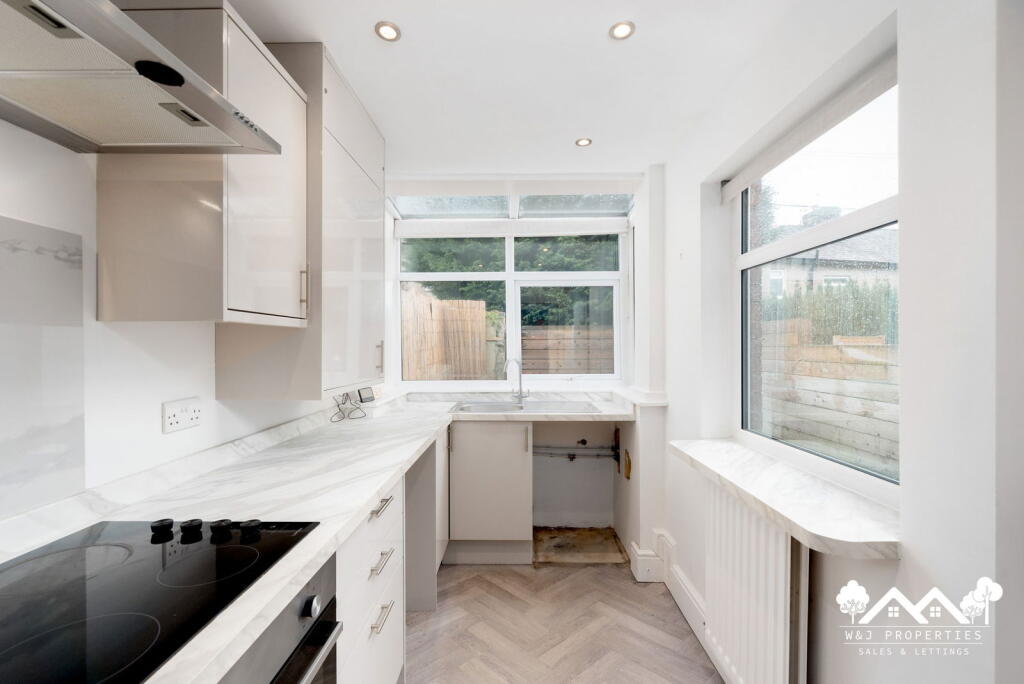 Additional property image - Park Road, Great Harwood, Blackburn, BB6 7RW