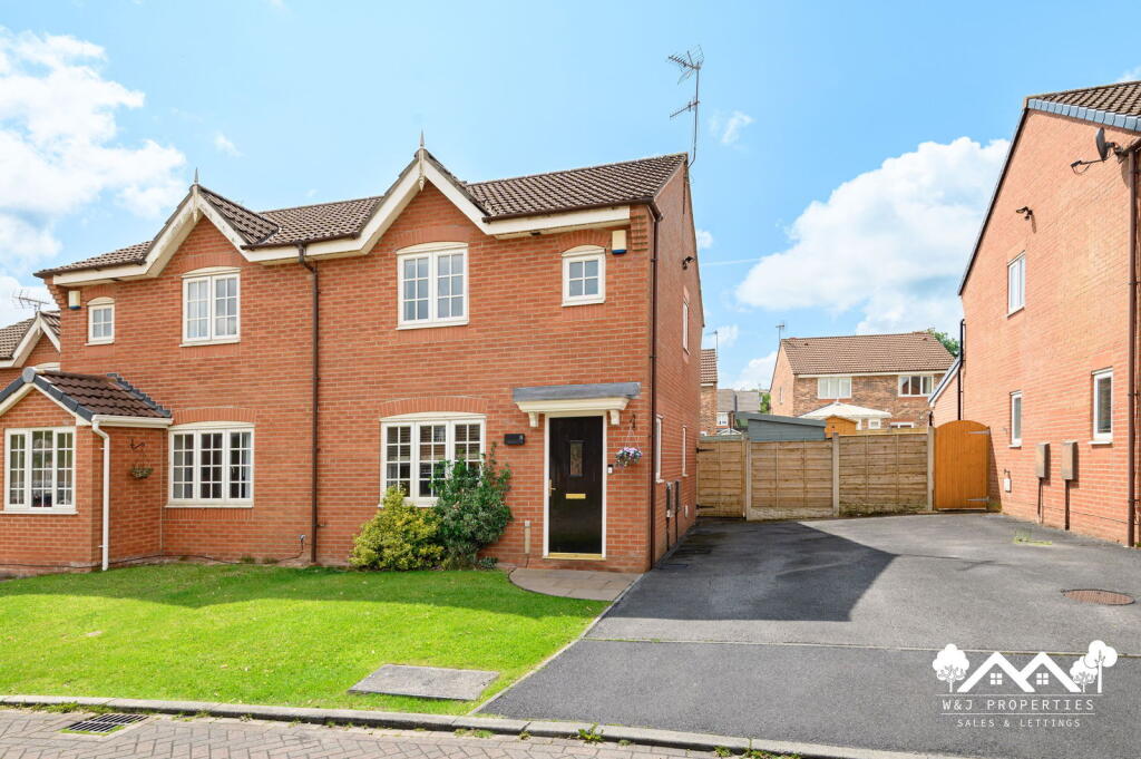 Main image of property: Langton Close, Fernhurst Farm, Blackburn, BB2