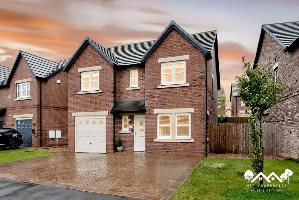 Main image of property: Hawthorn Lane, Feniscowles, Blackburn, BB2