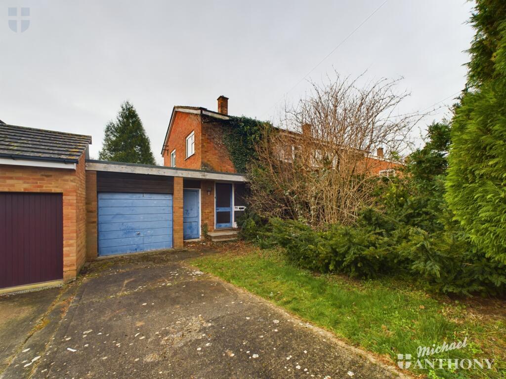 3 bedroom semidetached house for sale in Churchway, Haddenham