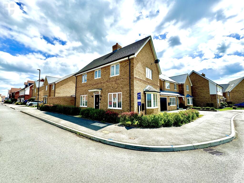 3 bedroom detached house for sale in Sedgwick Street, Haddenham