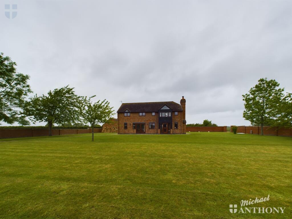 Main image of property: Cavan House, Cane End Lane, Bierton, HP22 5BH