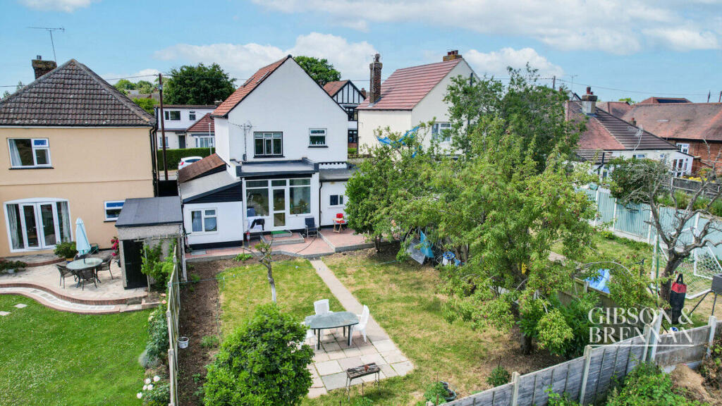 Main image of property: Brackendale Avenue, Basildon, SS13