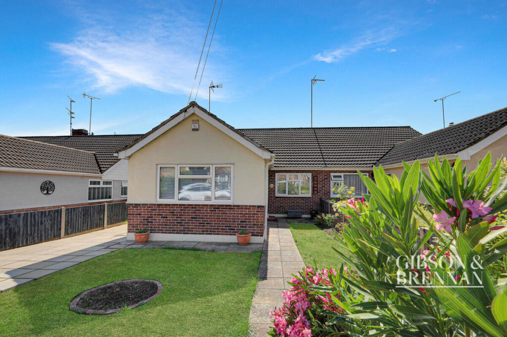 Main image of property: Grovewood Avenue, Leigh-on-sea, SS9