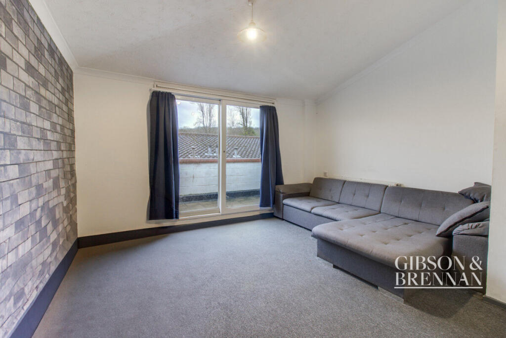 Main image of property: Kiln Shaw, Basildon, SS16