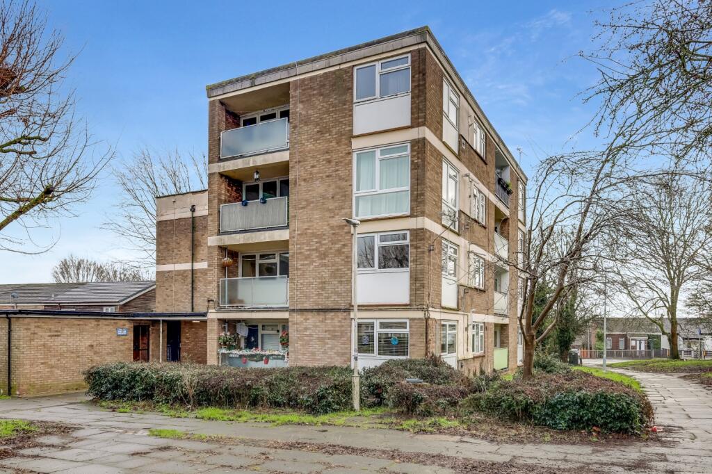 Main image of property: Byfletts, Basildon, SS16