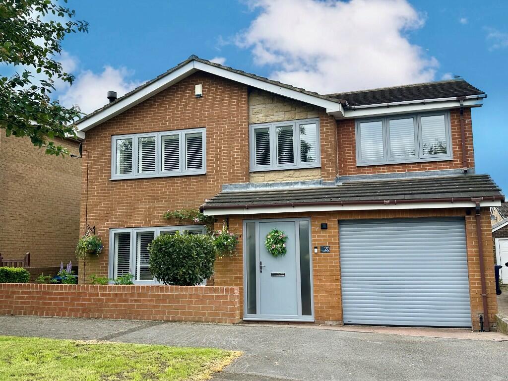 5 bedroom detached house for sale in Lindrick Road, New Marske, TS11