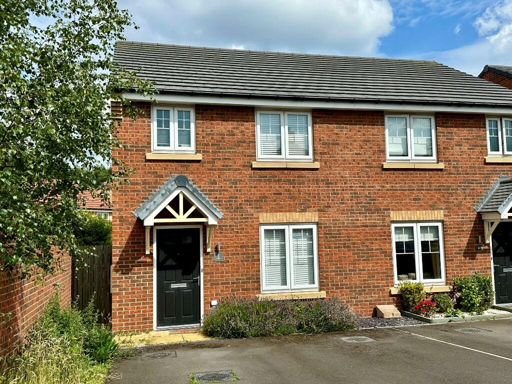 3 bedroom semidetached house for sale in Arnside Close, Redcar, North