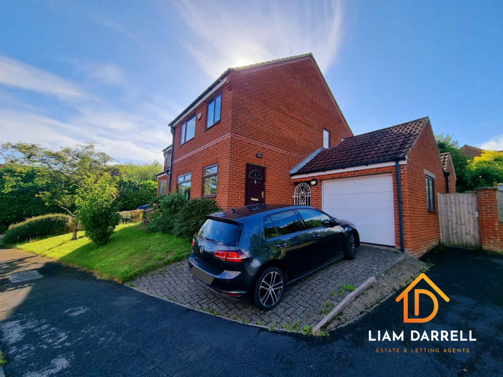 3 bedroom semidetached house for sale in Cropton Rise, Scarborough