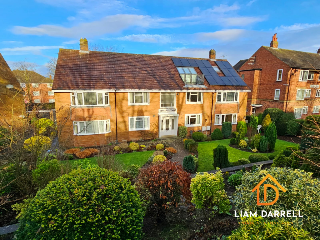 2 bedroom apartment for sale in Sea Cliff Court, Sea Cliff Road, Scarborough, North Yorkshire, YO11