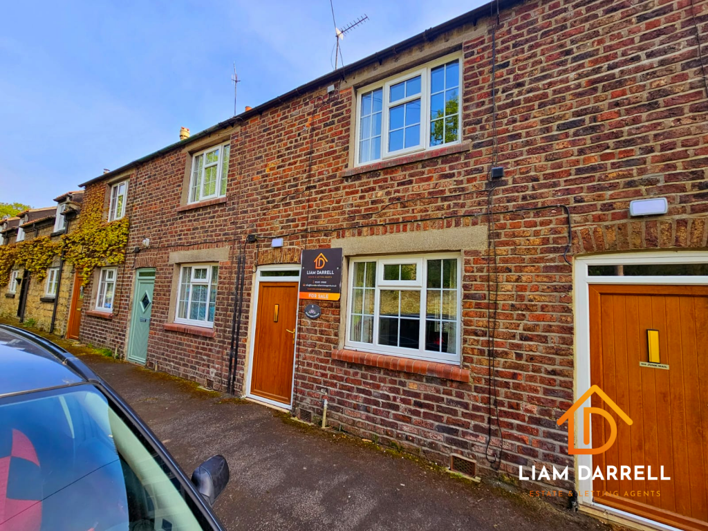 2 bedroom cottage for sale in Green Lane, Lebberston, Scarborough