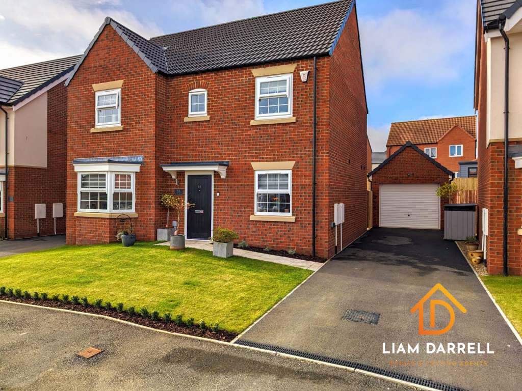 4 bedroom detached house for sale in Mill Meadows Lane, Filey, North