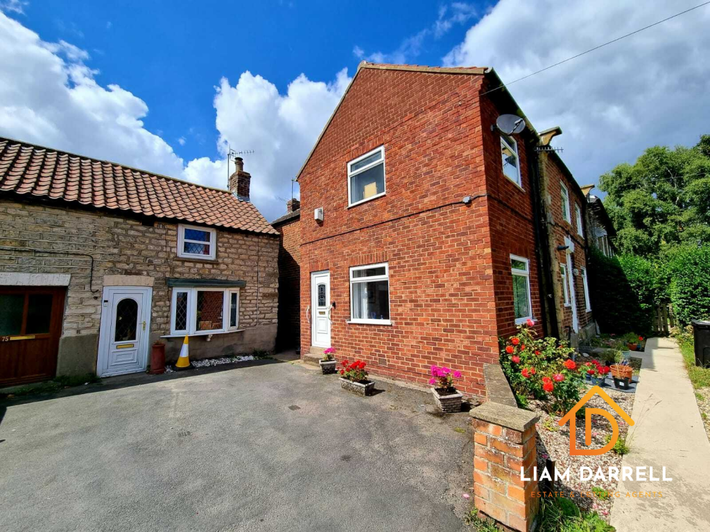 2 bedroom cottage for sale in The Green/Main Street, Seamer