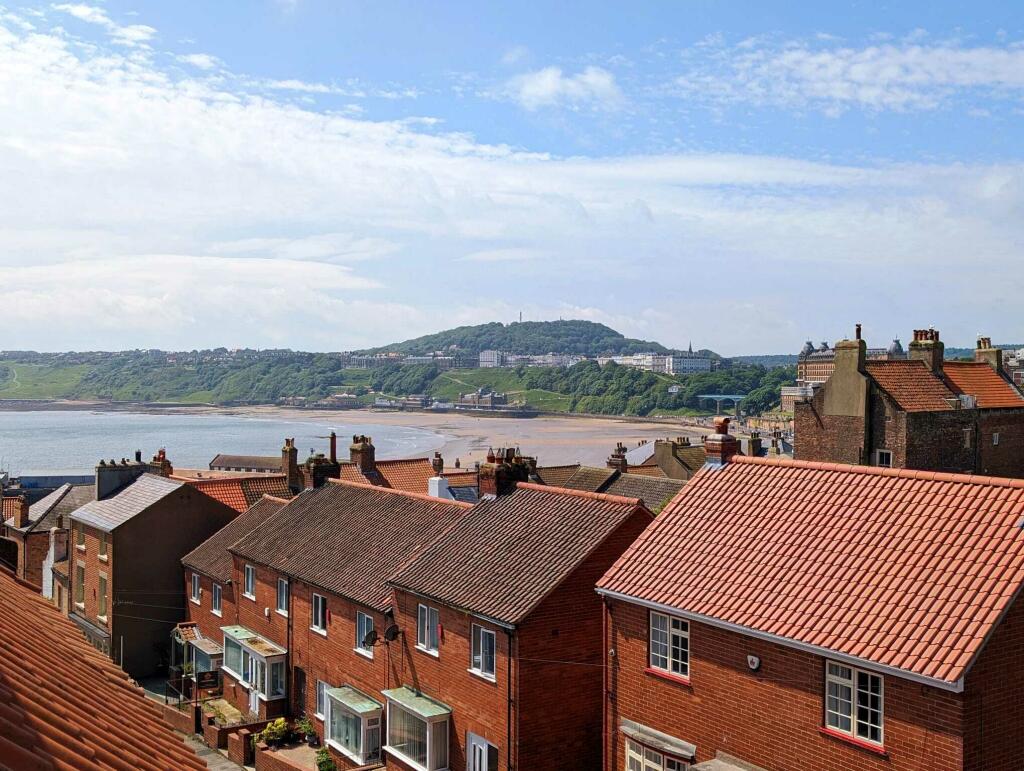 4 bedroom cottage for sale in Castlegate, Scarborough, North Yorkshire