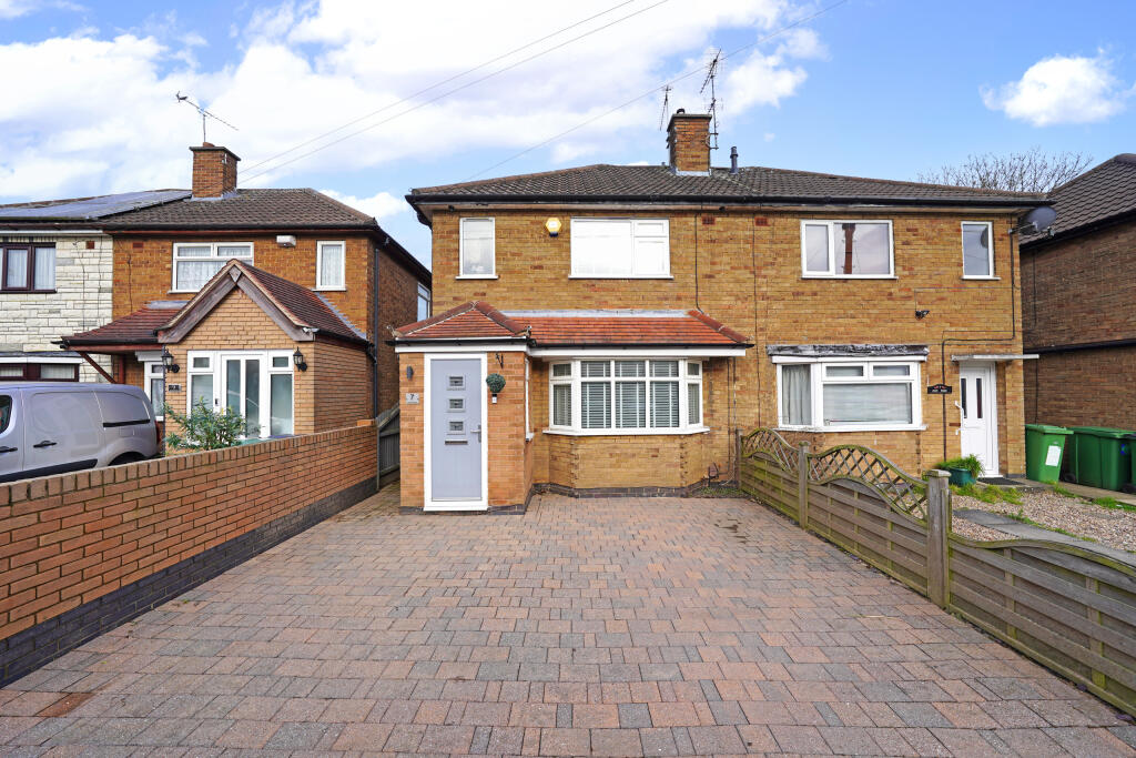 2 bedroom semi detached house for sale in Avon Road Braunstone