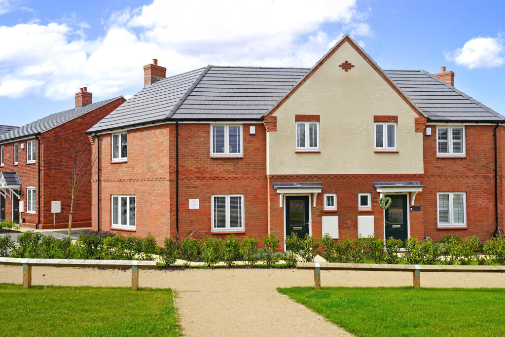 3 bedroom semidetached house for sale in Hastings Green, Desford Road