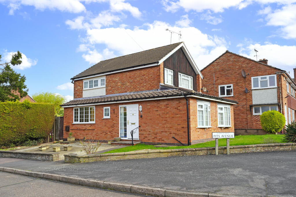 3 bedroom detached house for sale in Pits Avenue, Braunstone, Leicester