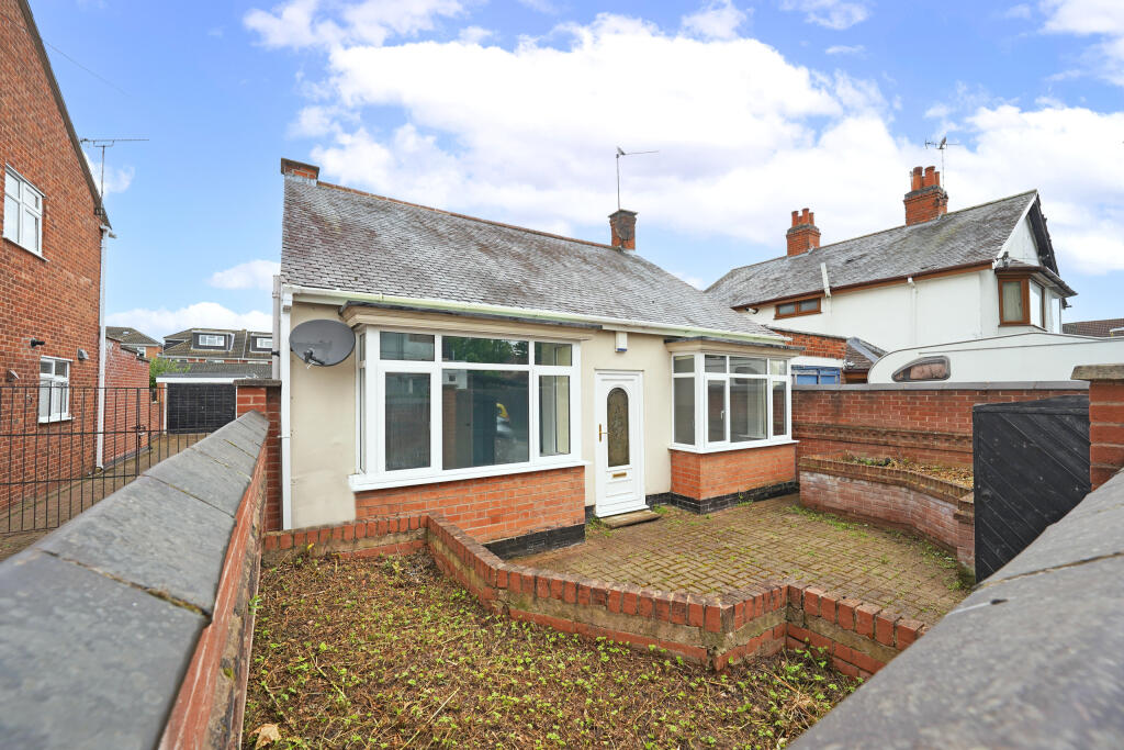 2 bedroom detached house for sale in Ireton Road, Leicester