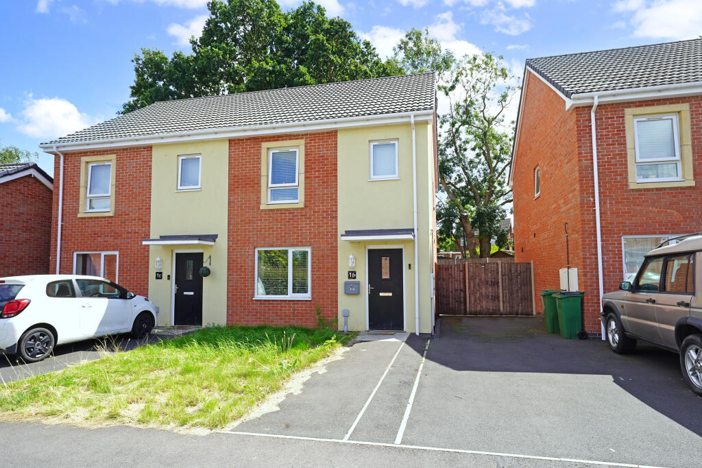 2 bedroom semidetached house for sale in Wykeham Close, Blaby