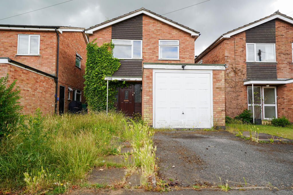 4 bedroom detached house