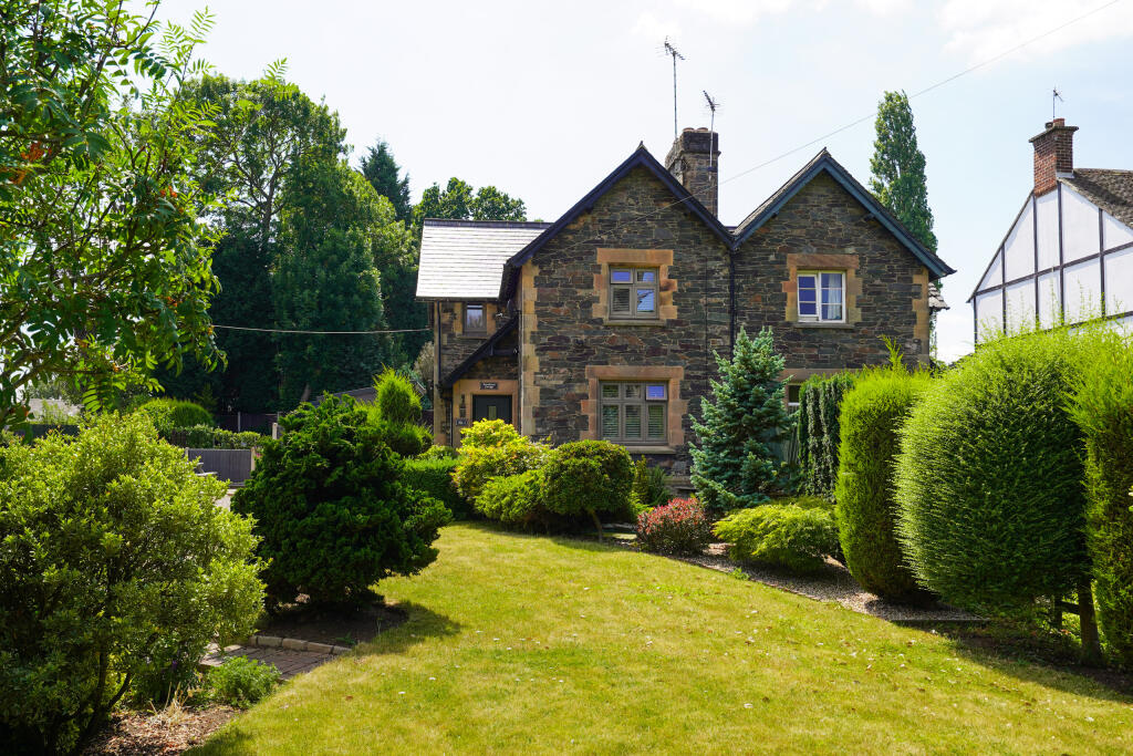 Main image of property: Stonehouse Cottage, Bradgate Hill, Groby, Leicester, Leicestershire